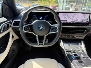 BMW i4 xDrive40 M Sport   CarbonInt. Stop&Go AHK