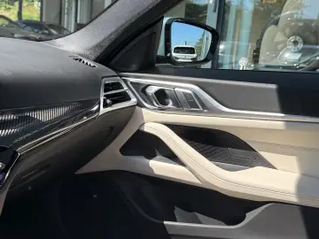 BMW i4 xDrive40 M Sport   CarbonInt. Stop&Go AHK