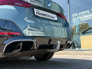 BMW i4 xDrive40 M Sport   CarbonInt. Stop&Go AHK