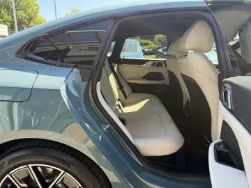 BMW i4 xDrive40 M Sport   CarbonInt. Stop&Go AHK