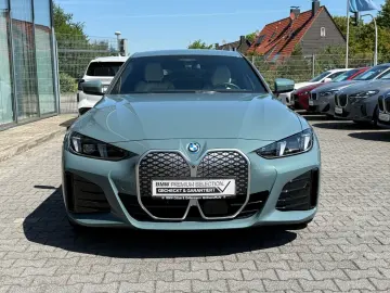 BMW i4 xDrive40 M Sport   CarbonInt. Stop&Go AHK