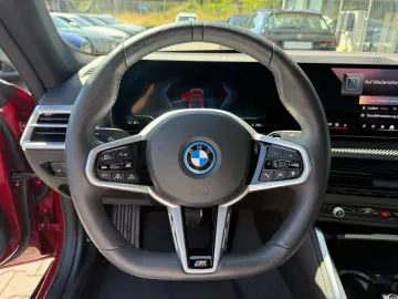 BMW i4 eDrive40 M Sport   Schiebedach Stop&Go H&K