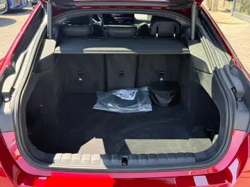 BMW i4 eDrive40 M Sport   Schiebedach Stop&Go H&K
