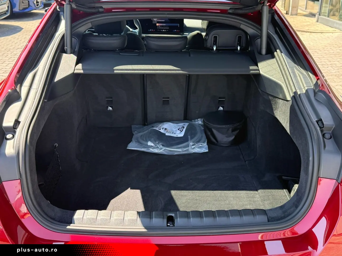 BMW i4 eDrive40 M Sport   Schiebedach Stop&Go H&K