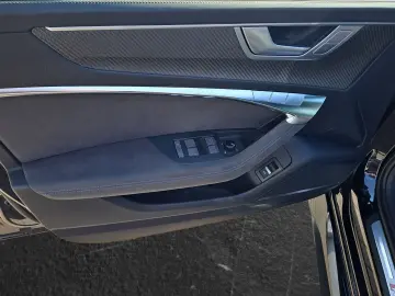 AUDI RS6 Avant 4.0 TFSI Quattro Performance NaviPlus Pano