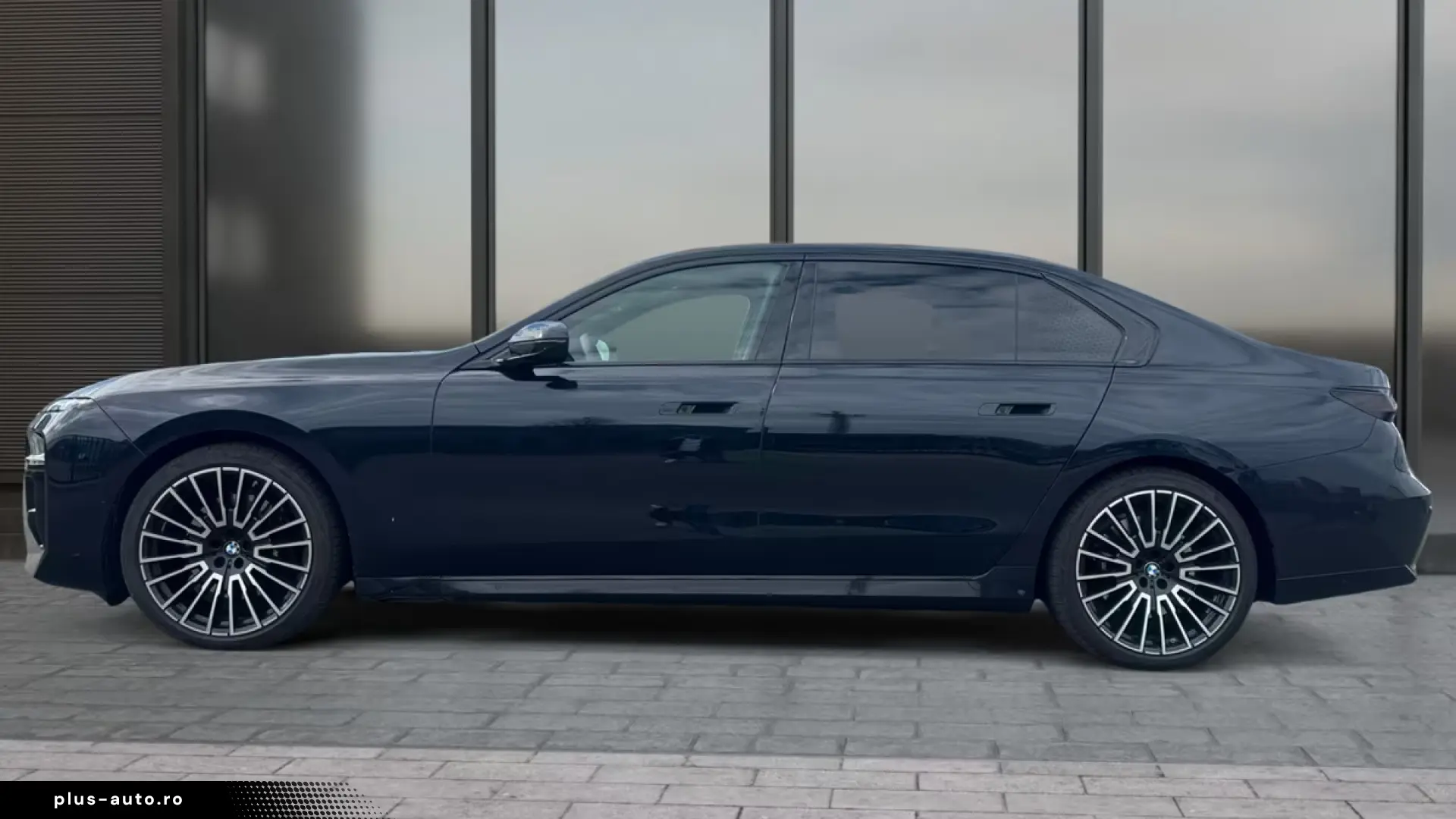 BMW 740d xDrive M-Sport Indivídual Pano B&W Iconic M
