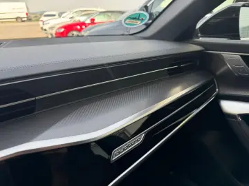 AUDI RS6 Avant 280 kmh AirSuspension B&O