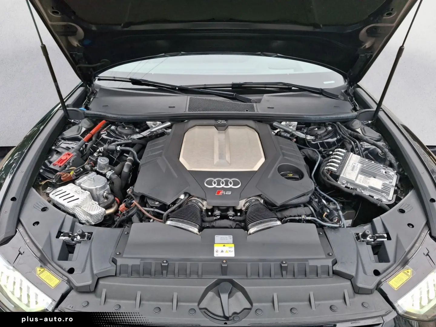 AUDI RS 6 Avant 441(600) kW(PS) tiptroni