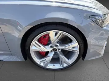AUDI RS6 Avant Quattro 305kmh Ceramic AHK Pano