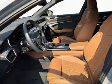 AUDI RS6 Avant Quattro 305kmh Ceramic AHK Pano