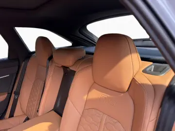 AUDI RS6 Avant Quattro 305kmh Ceramic AHK Pano