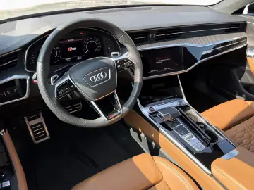 AUDI RS6 Avant Quattro 305kmh Ceramic AHK Pano