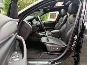 BMW X4 30 i M Sport Head Up