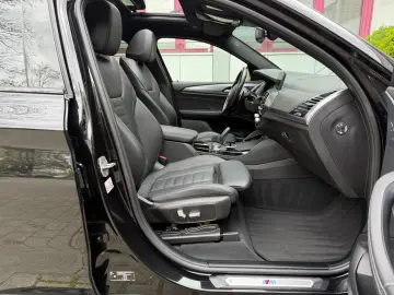 BMW X4 30 i M Sport Head Up