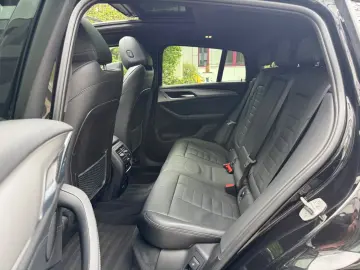 BMW X4 30 i M Sport Head Up