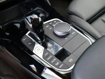 BMW X4 xDrive20i FACELIFT