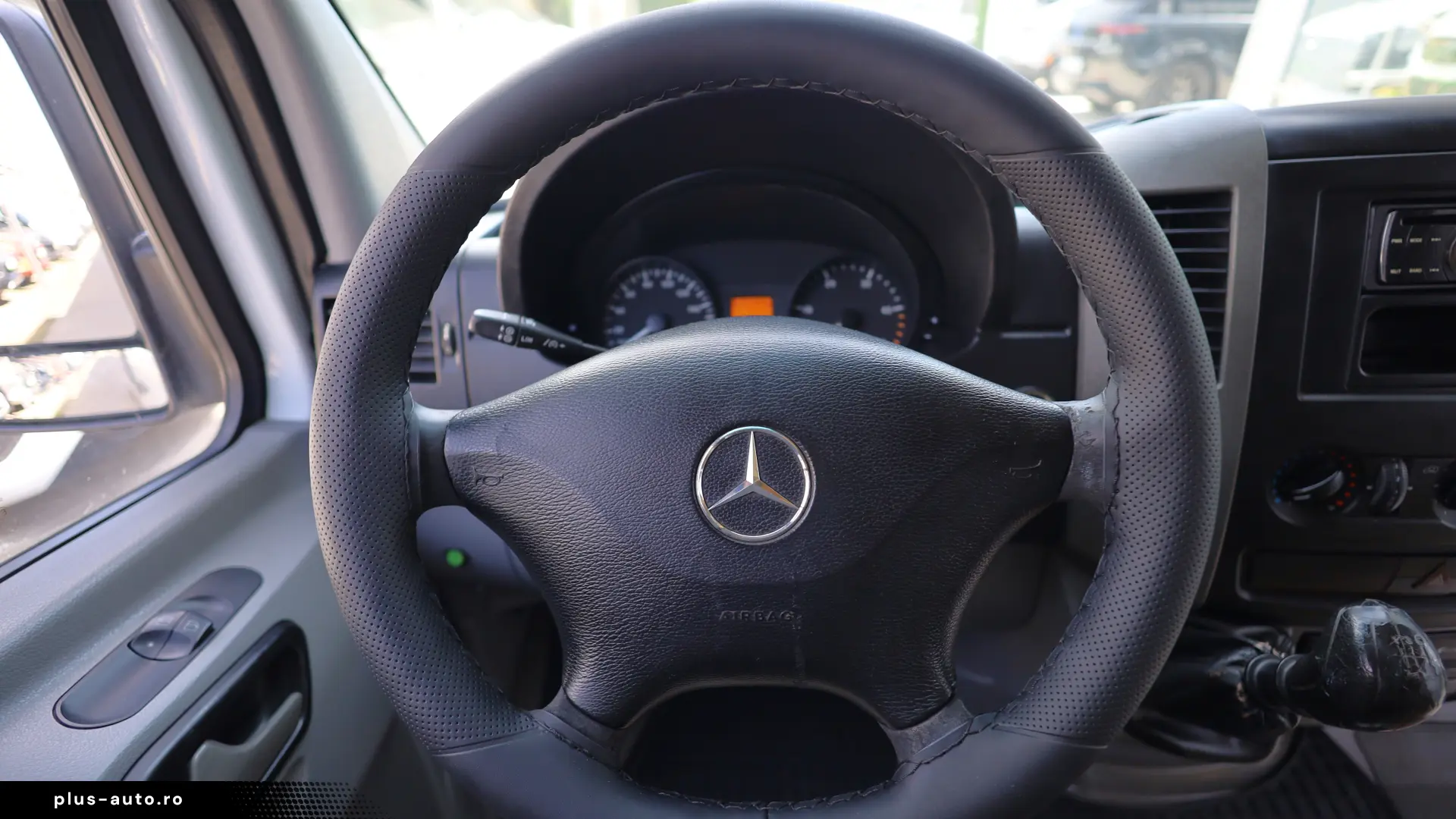 Mercedes-Benz Sprinter Microbuz 20 locuri 2.2D 163CP