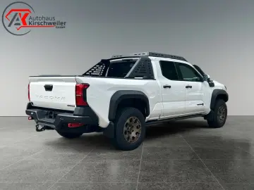 Toyota MY25 Tacoma Trailhunter