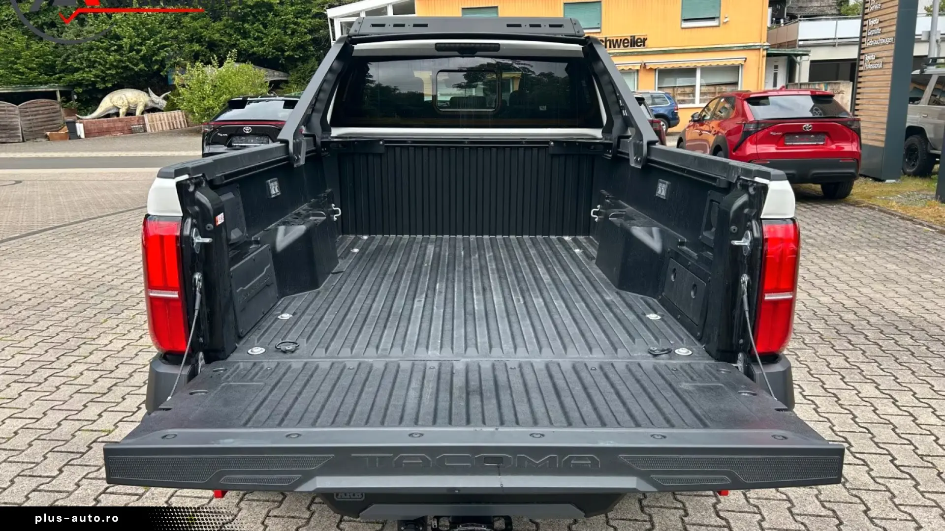 Toyota MY25 Tacoma Trailhunter