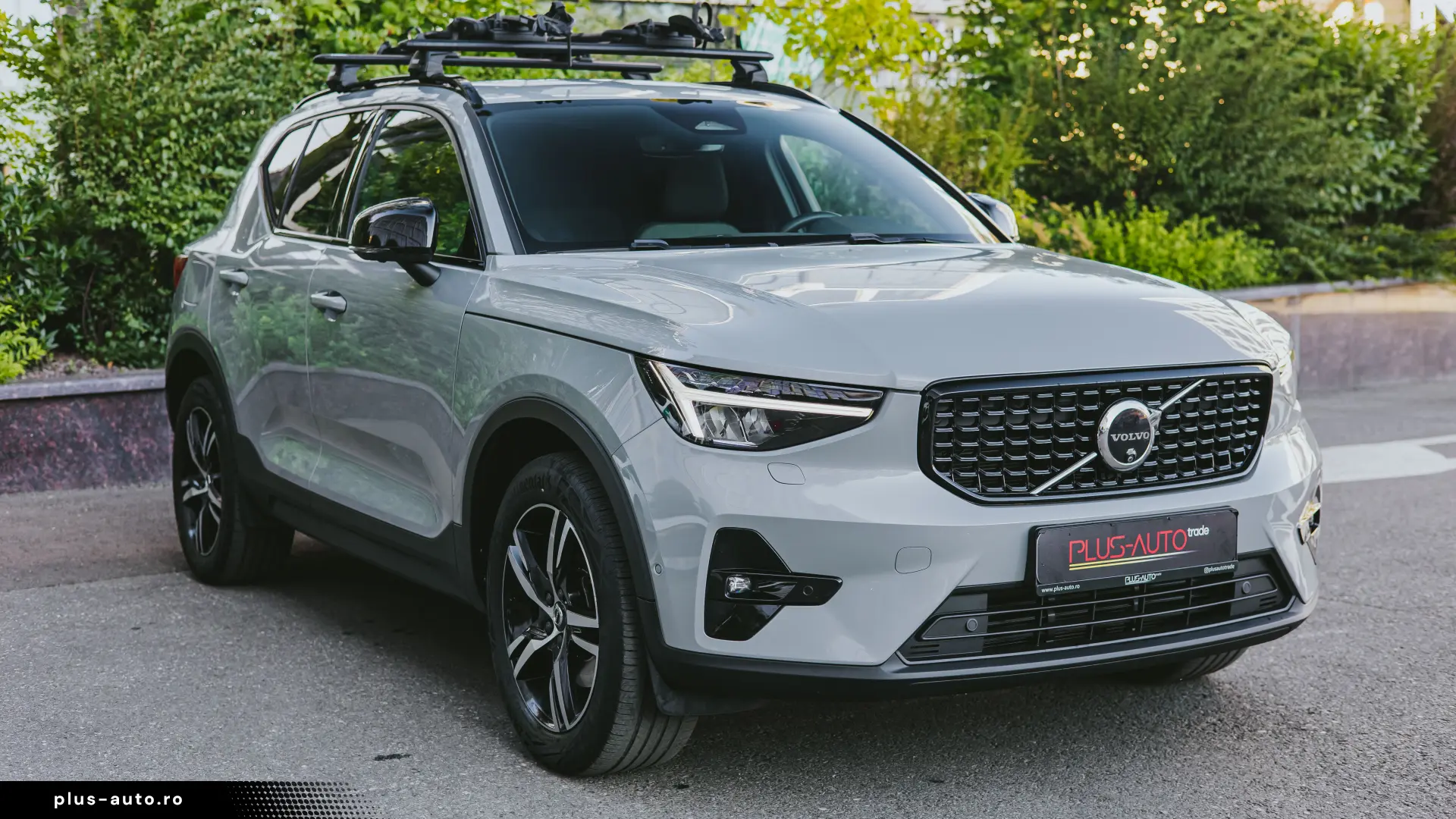 Volvo XC40 Plus Dark