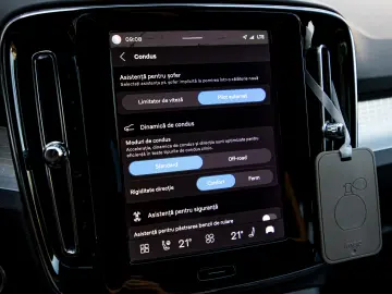 Volvo XC40 Plus Dark