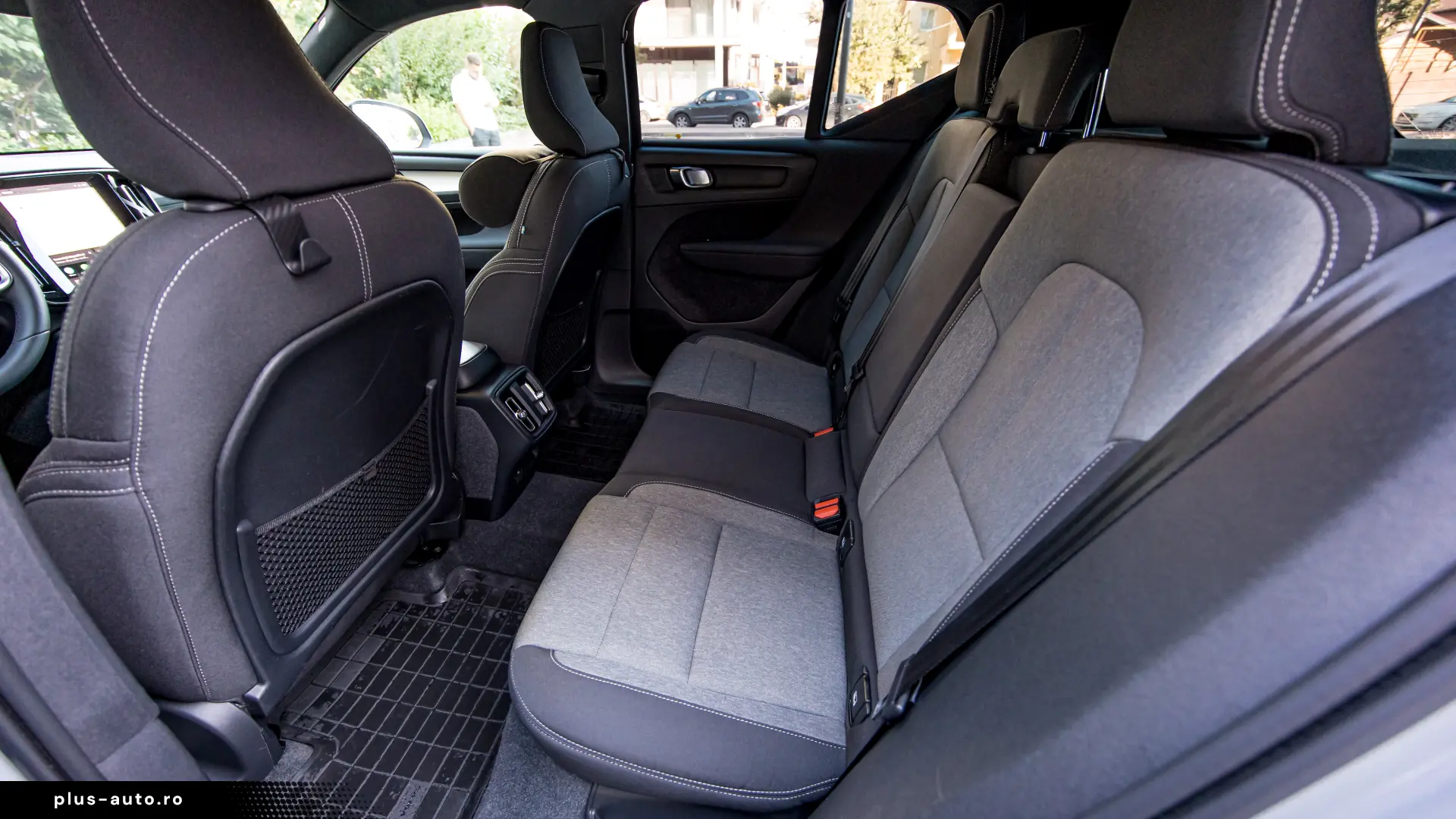 Volvo XC40 Plus Dark