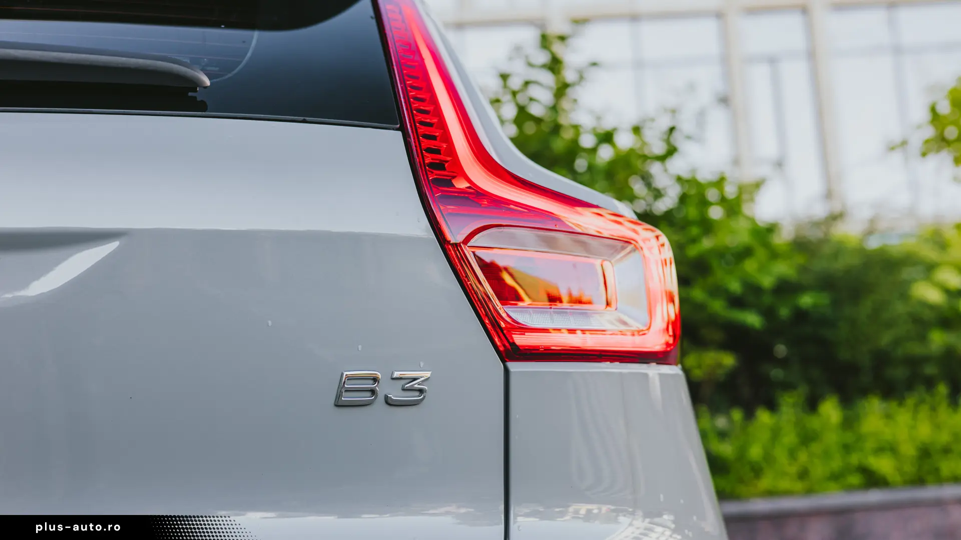 Volvo XC40 Plus Dark