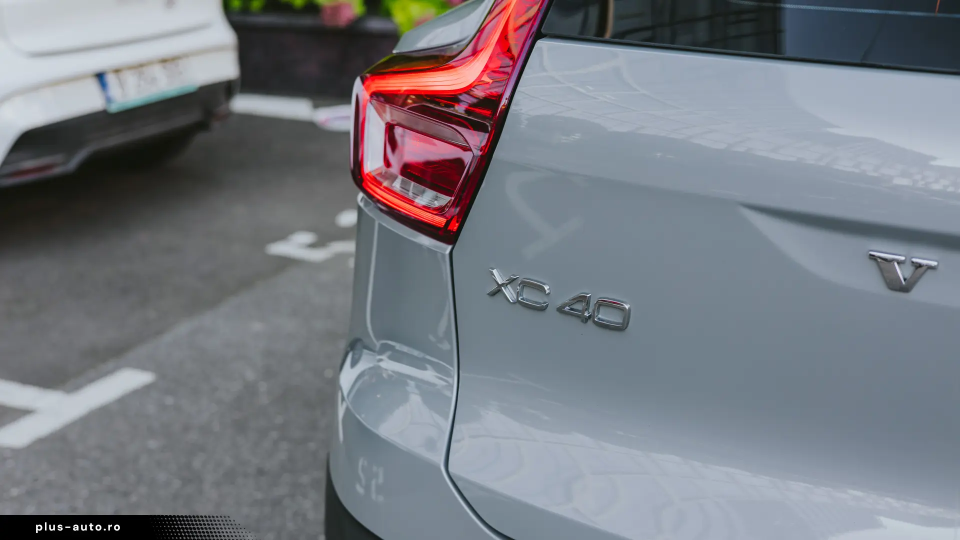 Volvo XC40 Plus Dark