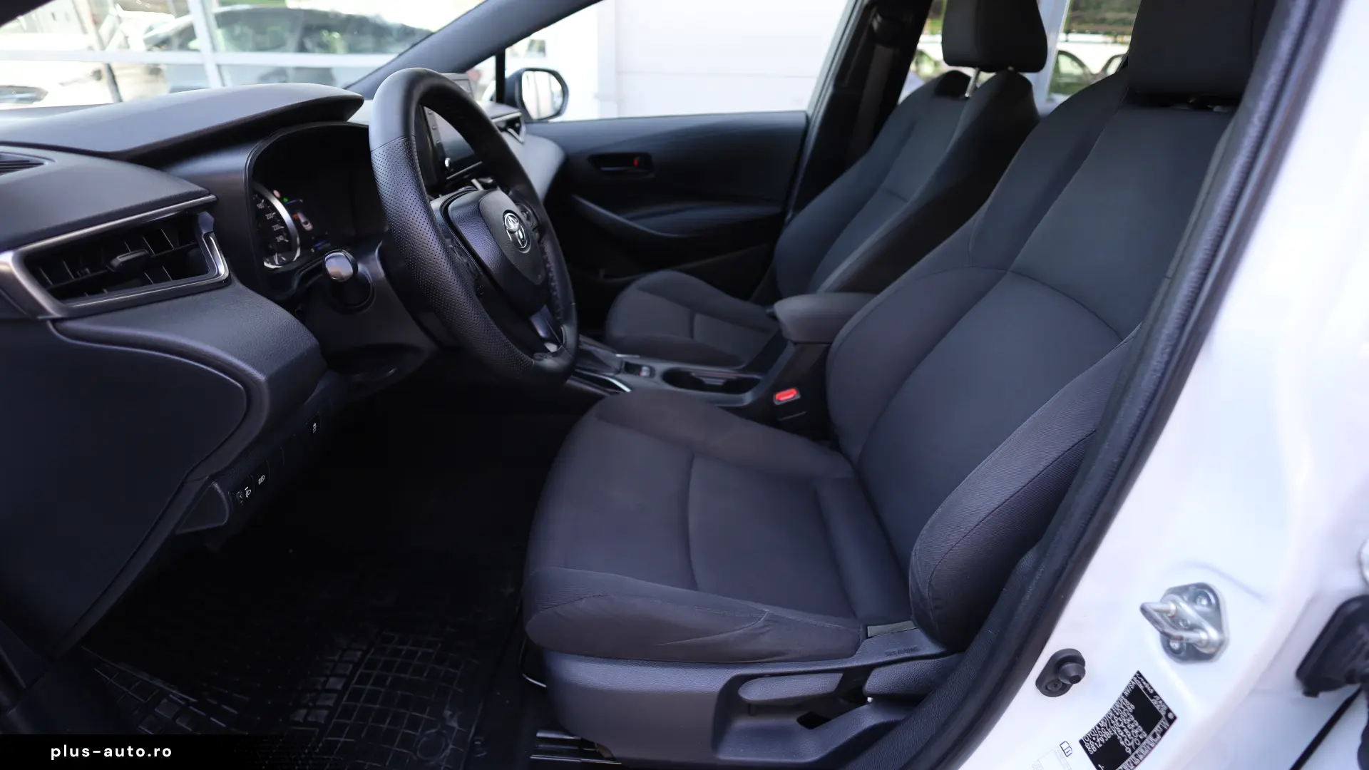 Toyota Corolla 1.8 Hybrid 98CP