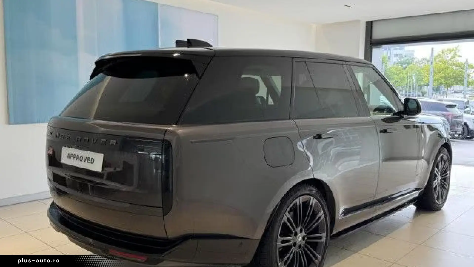 Land Rover Range Rover D350 Autobio. MM Kühlfach HUD AHK