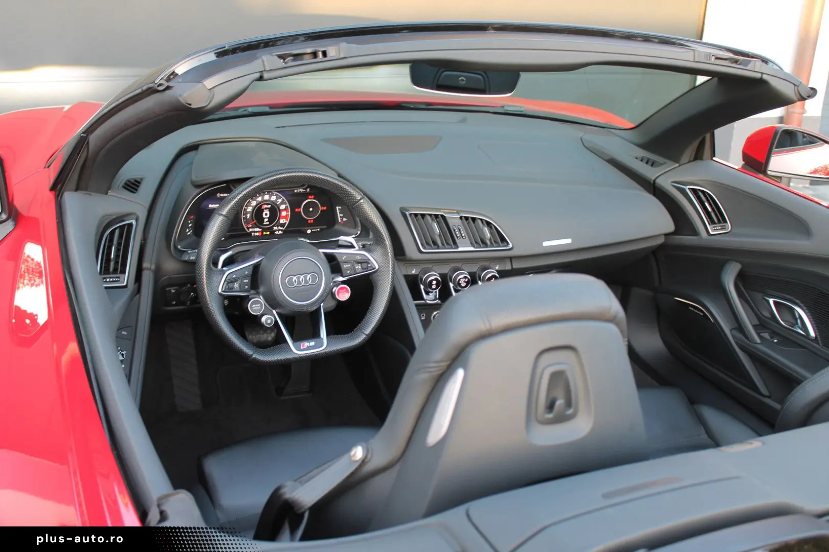 AUDI R8 Spyder V10 Performance