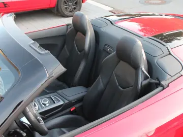 AUDI R8 Spyder V10 Performance