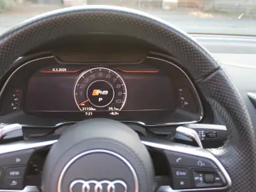 AUDI R8 Spyder V10 Performance
