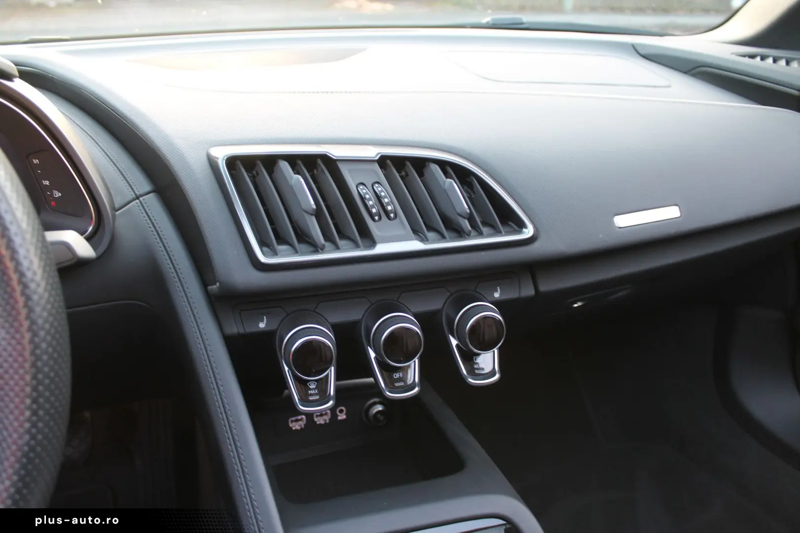 AUDI R8 Spyder V10 Performance