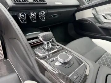 AUDI R8 Coupe V10 Performance Exclusive Carbon
