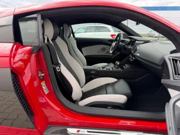 AUDI R8 Coupe V10 Performance Exclusive Carbon