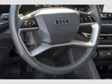 Audi Q5 2.0 TFSI 150 kW AHK Kamera LED MMI Exp.Plus