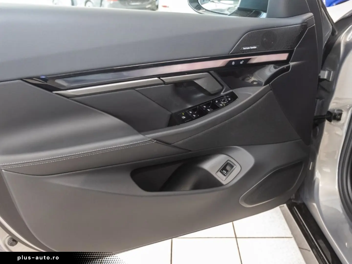 BMW 530 exMSport AHK Panorama Navi HUD LED RFK Leder