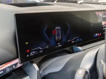 BMW 530 exMSport AHK Panorama Navi HUD LED RFK Leder