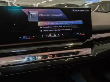 BMW 530 exMSport AHK Panorama Navi HUD LED RFK Leder