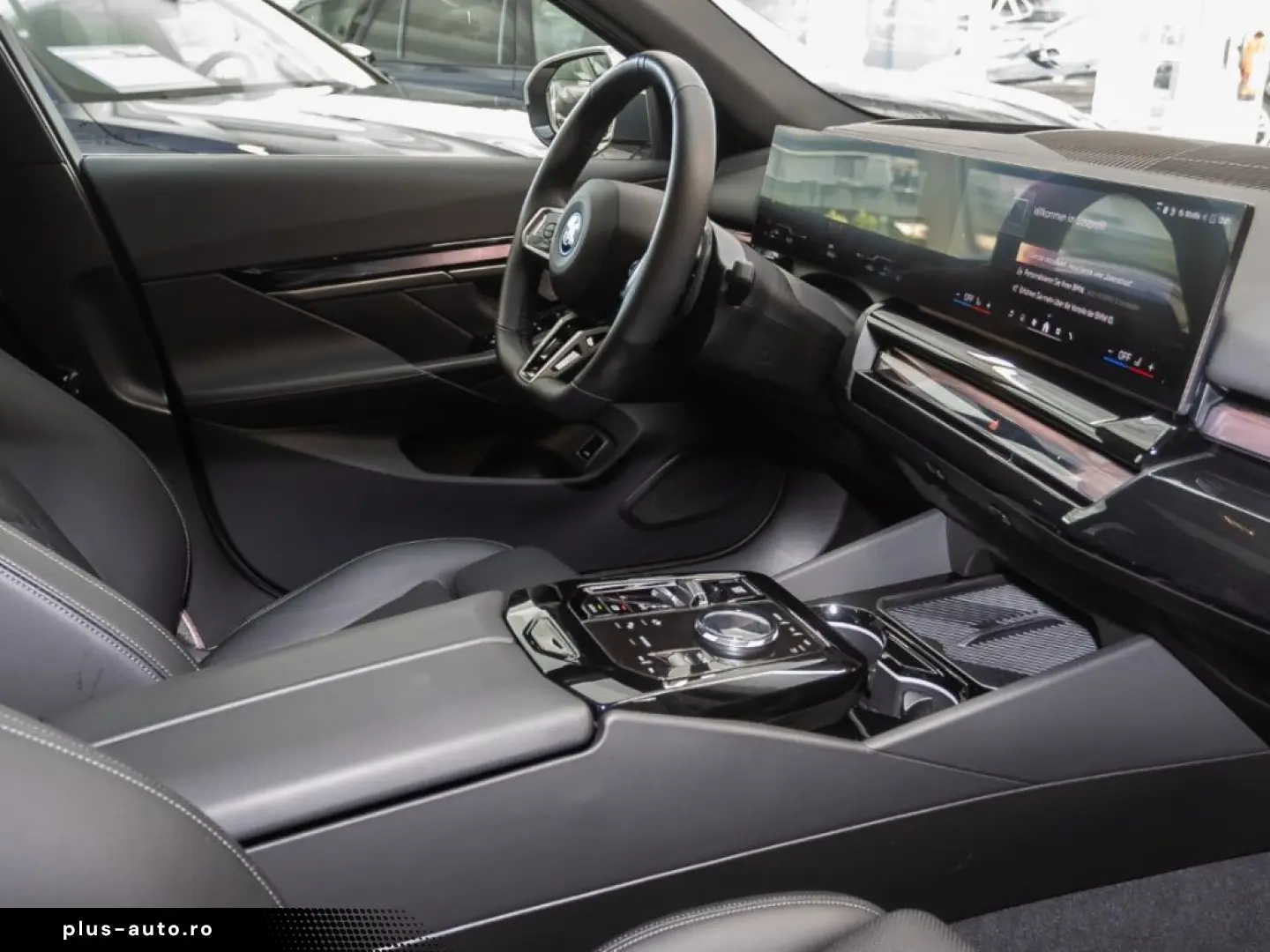 BMW 530 exMSport AHK Panorama Navi HUD LED RFK Leder