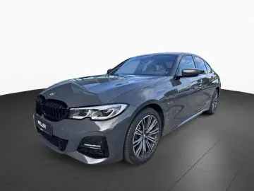 BMW 330e M Sport SpoSi LiveCoProf Laser HUD