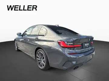 BMW 330e M Sport SpoSi LiveCoProf Laser HUD