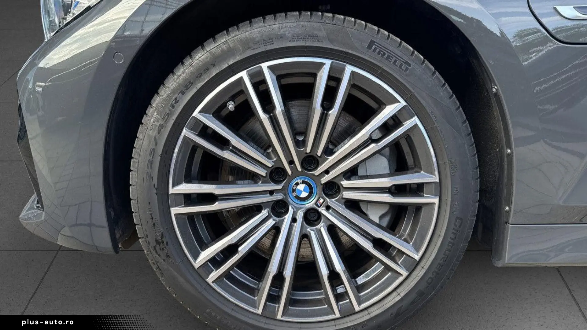 BMW 330e M Sport SpoSi LiveCoProf Laser HUD