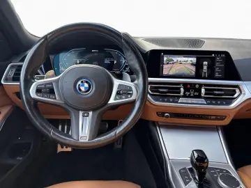 BMW 330e M Sport SpoSi LiveCoProf Laser HUD
