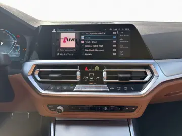 BMW 330e M Sport SpoSi LiveCoProf Laser HUD