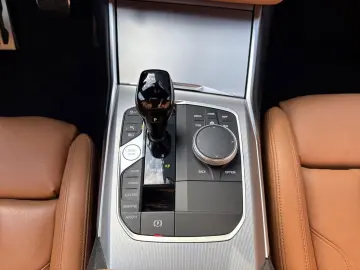 BMW 330e M Sport SpoSi LiveCoProf Laser HUD