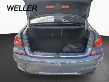 BMW 330e M Sport SpoSi LiveCoProf Laser HUD