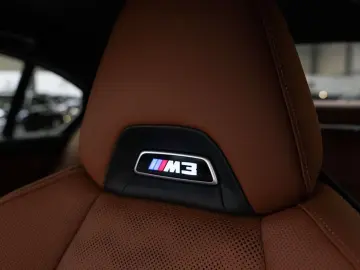 BMW M3 Competition xDrive Carbon pack! Full options!