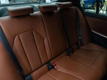 BMW M3 Competition xDrive Carbon pack! Full options!